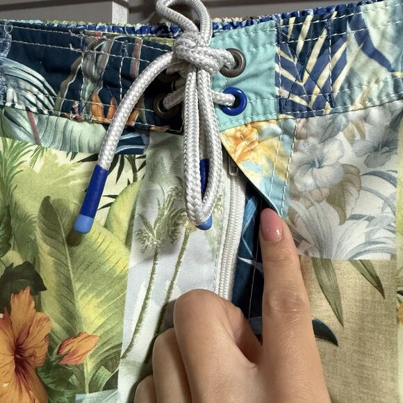 Tommy Bahama Baja Patchwork Paradise Swim Shorts Elastic Waist Pockets Mesh XL - Picture 2 of 11